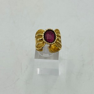 lot 25 image: 14k Vior Italy wpossible garnet stone size 6  weighs 4 grams