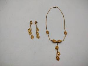 lot 33C image: Italy 14k gold pierced dangle leaf earrings 6g and matching necklace 9g. Maker mark B in a circle.