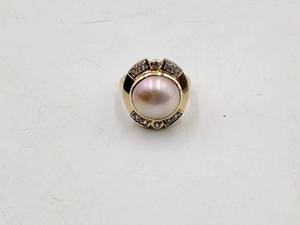 lot 30B image: 14k Gold Diamond ring with genuine pearl size 7 6g