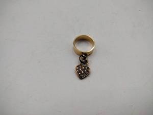 lot 46B image: 14k gold pendant marked Art Carved with heart 6g