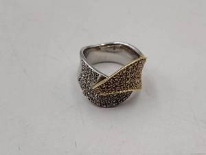 lot 46C image: 14k gold and white gold diamond ring 11g size 7