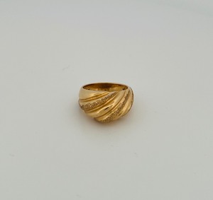 lot 35A image: 14k gold ring 10g size 6 