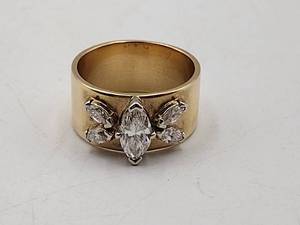 lot 41A image: 14k gold diamond ring size 7 8g
