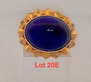 lot 20E image: 14K Gold Ring with diamonds and dark blue center stone size 7