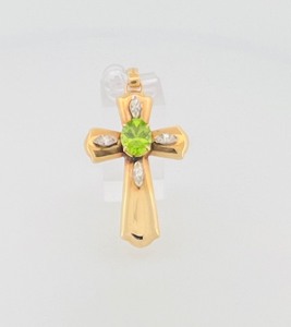 lot 25A image: 14K  Italy Gold Cross pendant 2 t x 1  w maybe green peridot 8g