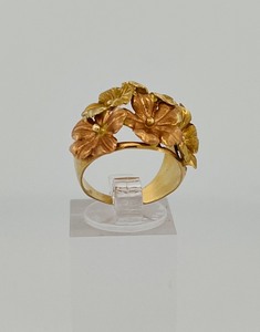 lot 30C image: Italy 14k gold dual-color rose gold and yellow gold statement ring 6g size 6 