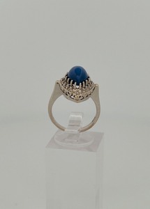lot 35C image: 14 K white gold ring with blue center stone, size 6  5 g