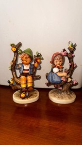 lot 96A image: Hummel Figurines made in Germany Apple Tree Boy 1421 Apple Tree Girl 141I