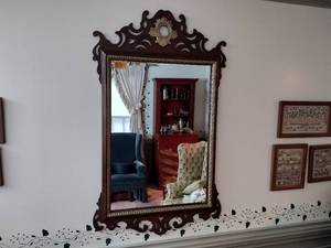lot 83 image: Wood framed mirror