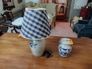 lot 133 image: 2 Rowe Pottery Works Salt Glazed pieces one crock lamp 11 t & one crock with lid 7  t