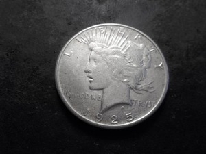 lot 31 image: 1925 S Peace Silver Dollar