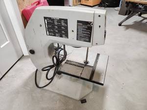 lot 11 image: Shopcraft 10 Band Saw with Cutting Guide