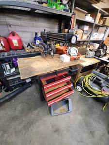 lot 24 image: Sears Craftsman 10-Inch Radial Arm Saw with Accessories
