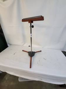 lot 26 image: Adjustable Roller Stand for Woodworking and Metalwork Support