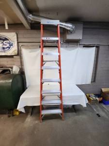 lot 44 image: 8-ft Type 1A Fiberglass Stepladder - 300 lb Load Capacity