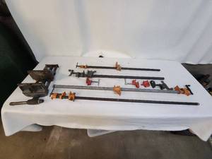 lot 16 image: Assorted Collection of Pipe Clamps and Vises