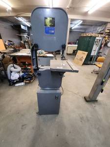 lot 20 image: JET 14 Wood Cutting Bandsaw Model JBS-14