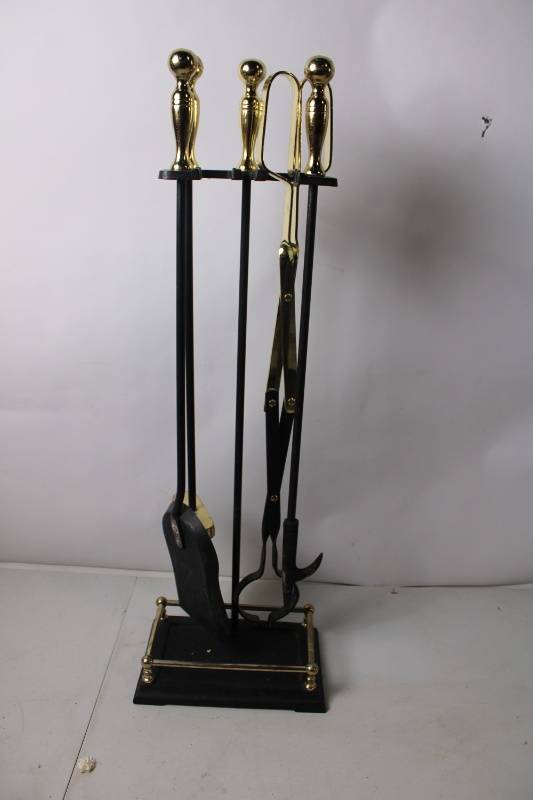 lot 190 image: Vintage Brass and Iron Fireplace Tool Set