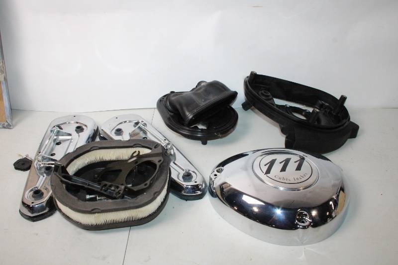 lot 251 image: Motorcycle Engine Cover Set for 111 Cubic Inches Engine