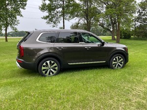 2020 Kia Telluride S – AWD SUV