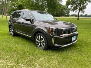 lot 2 image: 2020 Kia Telluride S  AWD SUV