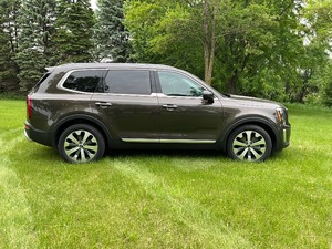 2020 Kia Telluride S – AWD SUV