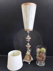 lot 63 image: UNIQUE METAL LAMP PLUS