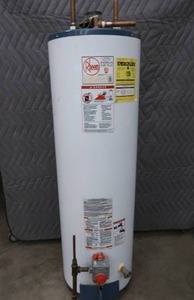 lot 85 image: RHEEM HOT WATER HEATER