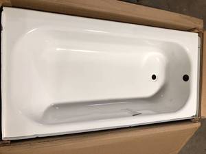 lot 33 image: Bootz Industries Aloha 60 in. x 30 in. Soaking Bathtub with Left Drain in White Damaged   Customer Returns See Pictures