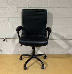 lot 319 image: Black Office Chair
