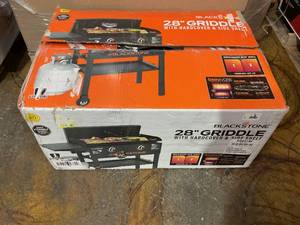 lot 8 image: Blackstone Original 2-Burner 28 Propane Omnivore Griddle with Hard Cover