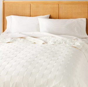 lot 143 image: Checkerboard Stitch Quilt Cream FullQueen - Hearth & Hand with Magnolia