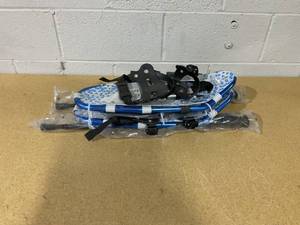lot 200 image: Navigator Series Men and Womens Lightweight 25 Aluminum Frame Snowshoe Set, Ratchet Binding