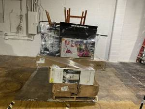 lot 903 image: Wholesale Pallet of Miscellaneous Items