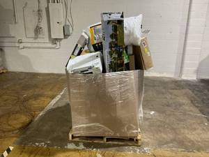lot 907 image: Wholesale Pallet of Miscellaneous Items