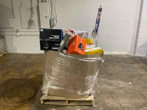 lot 910 image: Wholesale Pallet of Miscellaneous Items