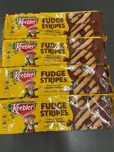 lot 78 image: Set of 4 Packs of Keebler Fudge Stripes Cookies