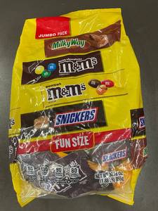 lot 162 image: Jumbo Pack of Fun Size Assorted Chocolates - Snickers, Milky Way & M&Ms