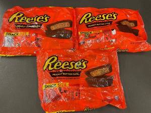 lot 181 image: 3 Bags of Reeses Snack Size Peanut Butter Cups
