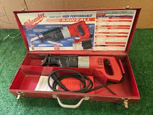 lot 7 image: Lot of a Heavy-duty Milwaukee High Performance Super Sawzall (Used and in excellent Condition)