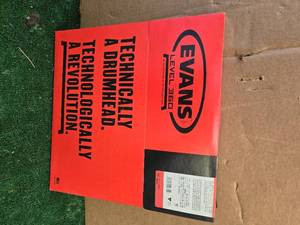 lot 10 image: Evans EMAD Heavyweight Clear Bass Batter Drumhead  22 (NEW)