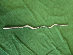 lot 106 image: Lot on One Inch EZ Curl Bar (NEW)