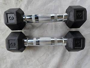 lot 118 image: Lot of a Pair of 3LB Rubber Hex Dumbbells (NEW)