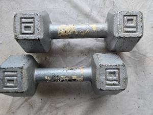 lot 120 image: Lot of a pair of 10LB Metal Hex Dumbbells (USED)