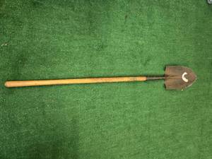 lot 303 image: Round Point Shovel with long handle (USED)