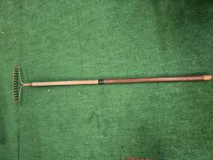 lot 305 image: Garden Rake ( USED)