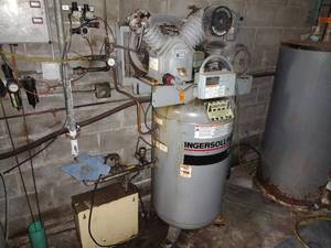 Commercial Ingersoll Rand Air compressor Model 2475N5