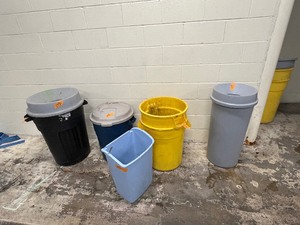 lot 19 image: 9 Commercial Trash Cans