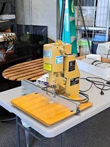 lot 8 image: Challenge Machinery Co Model J0 Paper Drill