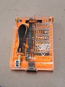 lot 30 image: Jakemy Pro-Hardware Tools Precision Tool Set